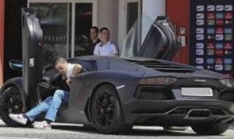 深圳头条豪车爆料视频,视频揭秘顶级豪车阵容