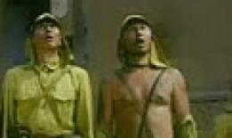 举起手来的爆料视频